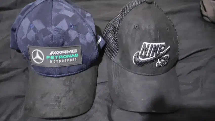 Topi adidas & petronas