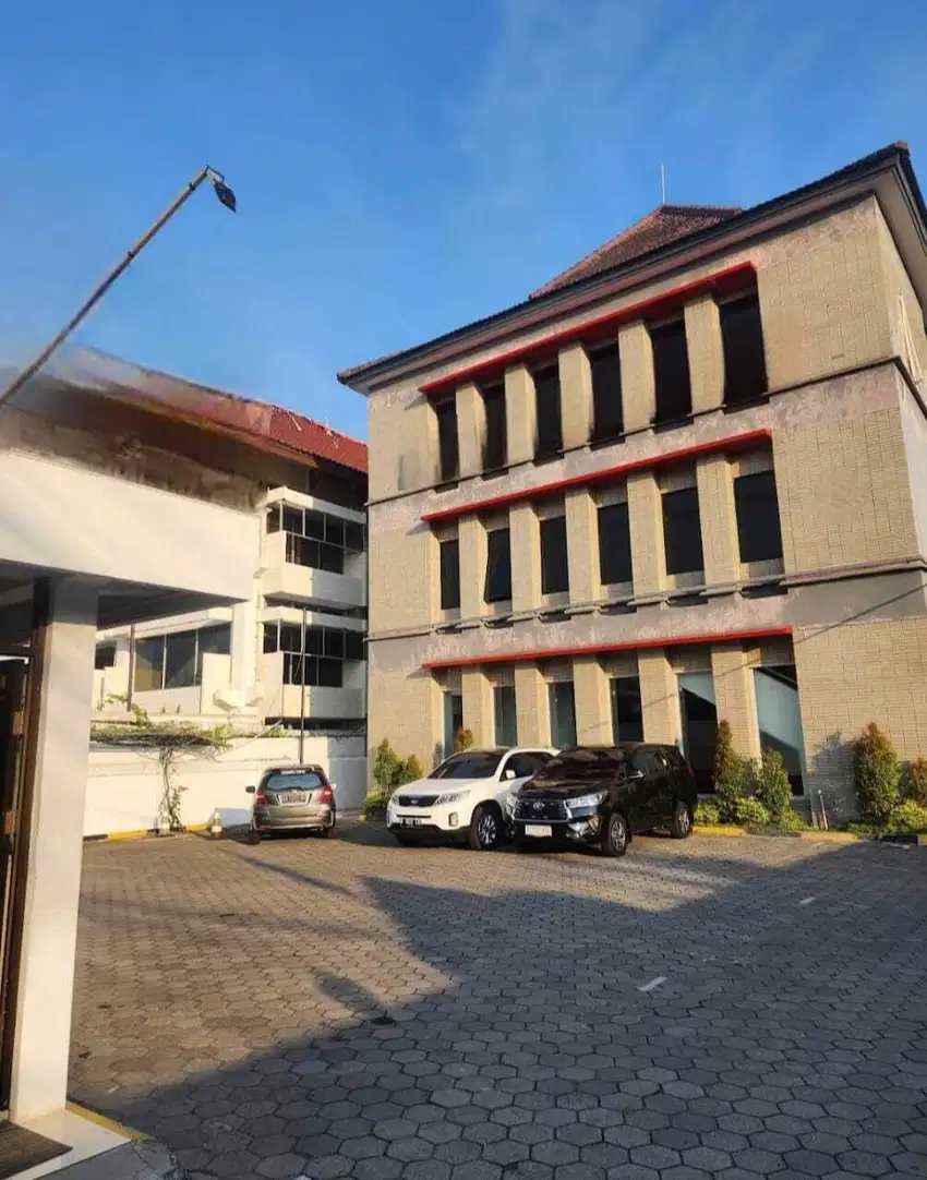 Disewakan Gedung Kantor