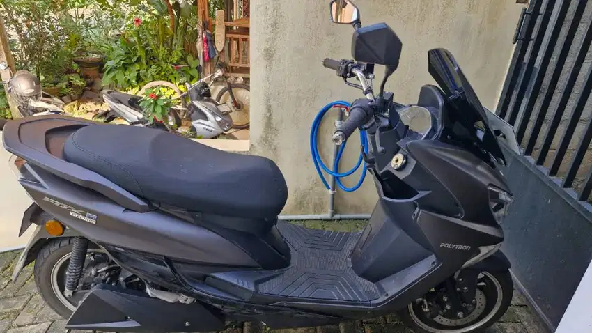 Motor listrik Polytron Fox R