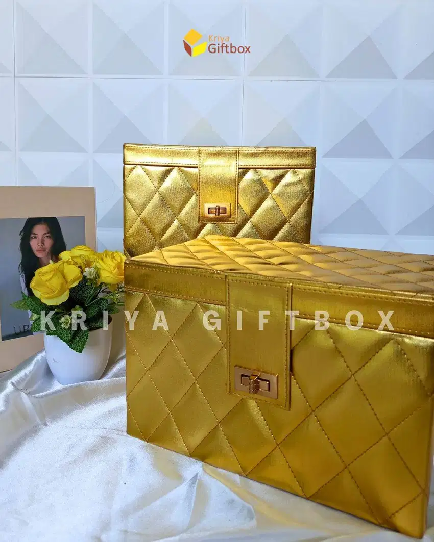 Box Hampers Variasi Jahit Warna Gold Ukuran 30x20x20