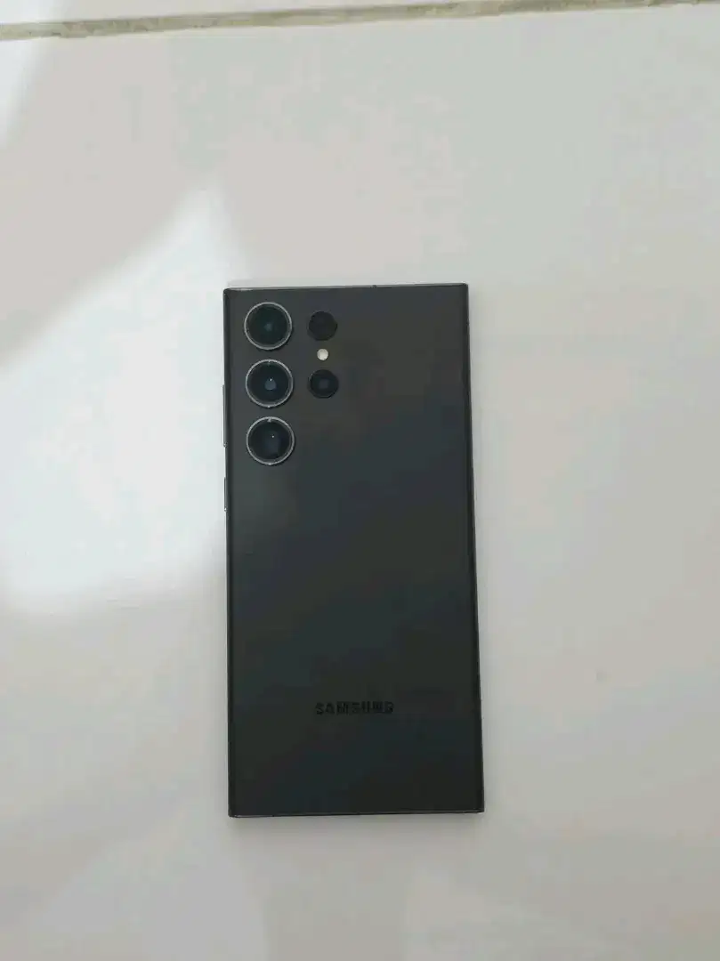 Samsung Galaxy S23 Ultra 5G Ram 12 Internal 512 Ex Garansi Resmi Sein