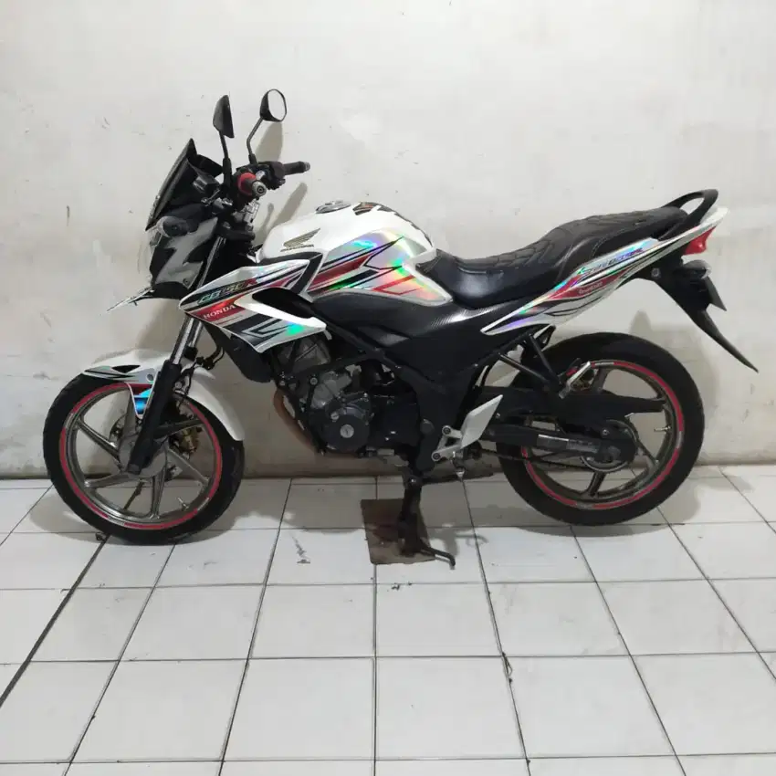 CB150R 2015 Bagus Lengkap Mesin Cakep