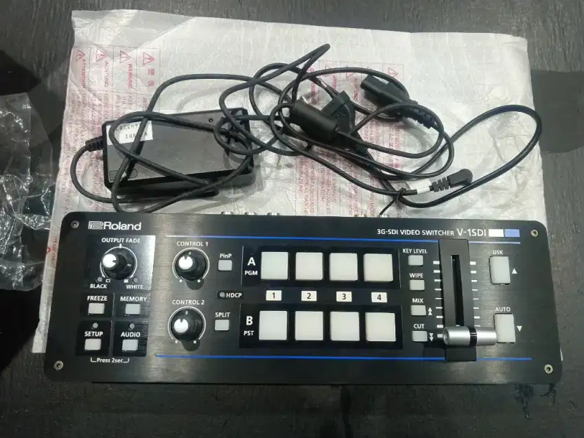 Video Switcher Roland V-1SDI