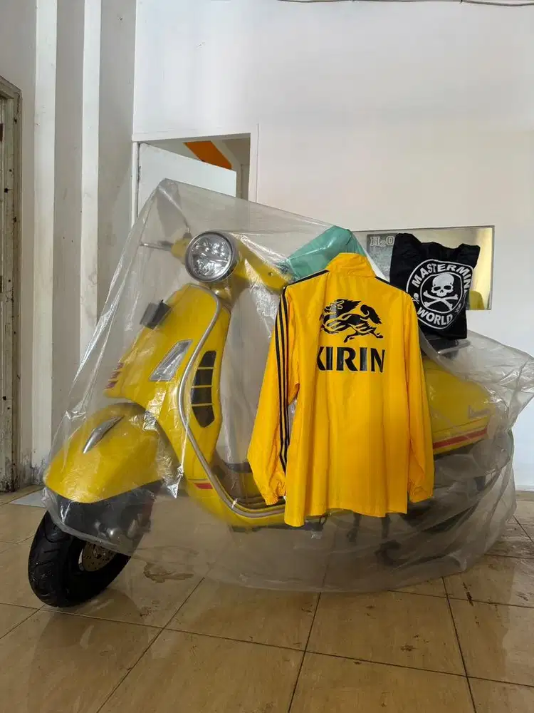 Vespa GTS 150 iget 2022 Km.0 Warna Rare