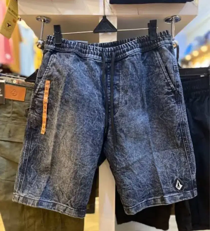 Celana baru ready merek Volcom