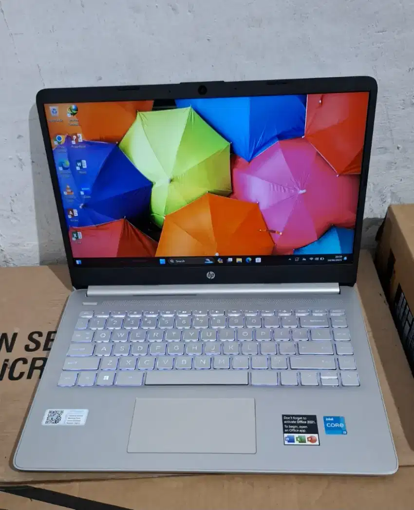 Laptop Hp 14s-dq2614TU Core i3 gen 11
Ram 8 SSD 512