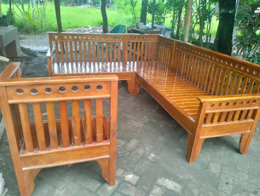 kursi tamu sudut kayu