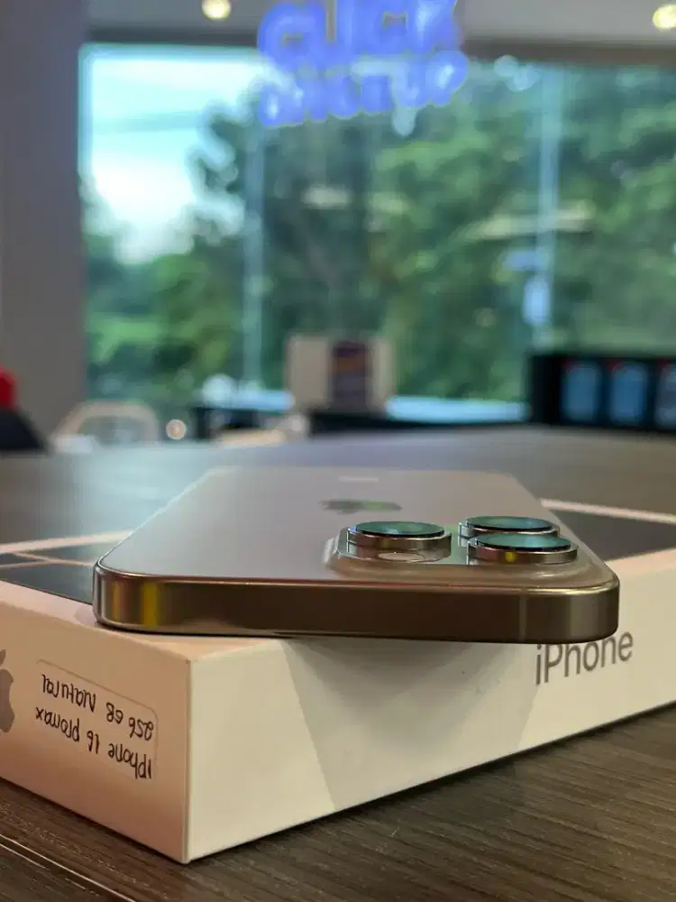 IPHONE 16 PRO & 16 PROMAX Dessert dan Natural Titan Cek deskripsi