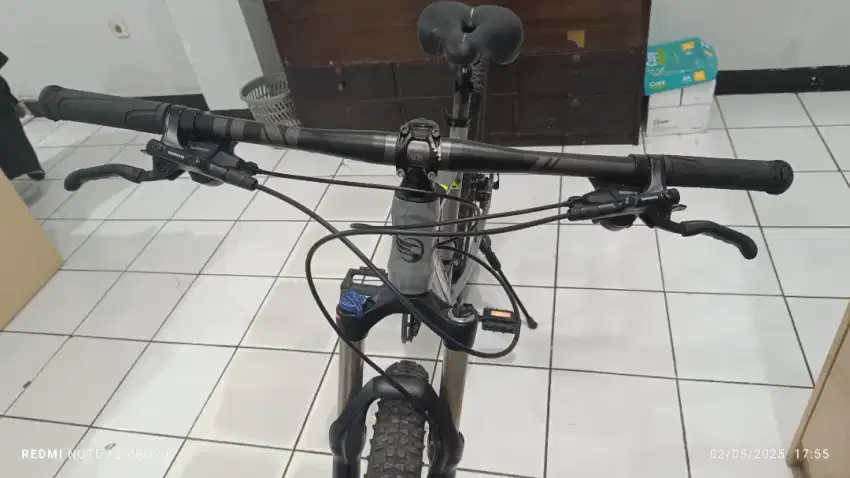 Sepeda MTB merek cyber y8 element