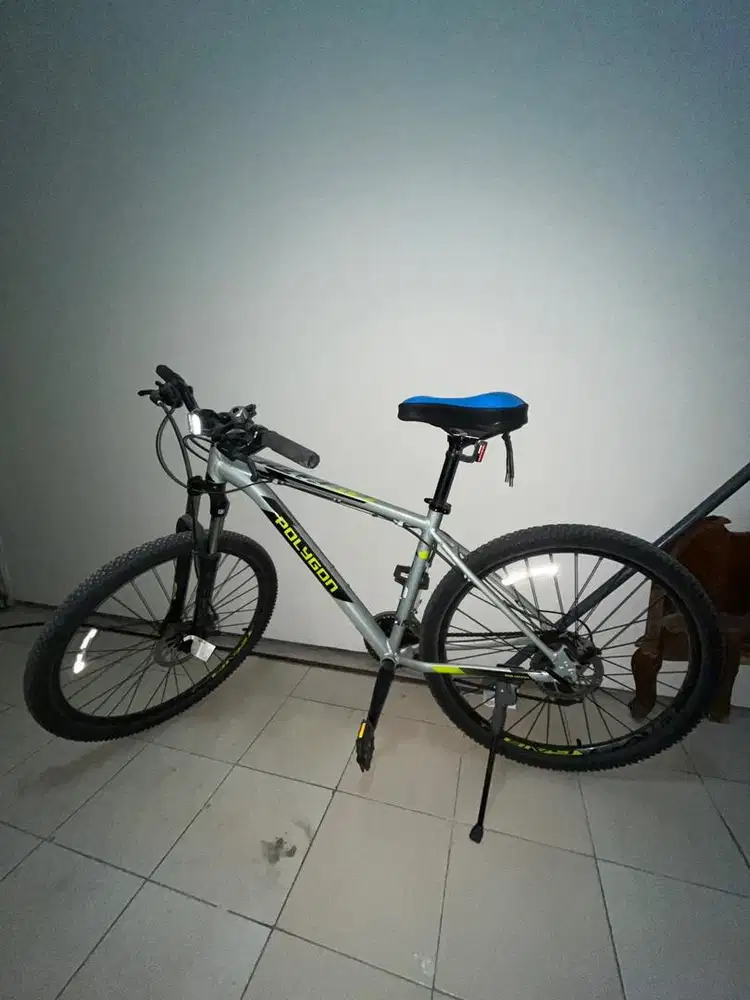 Dijual sepeda polygon size M bagus warna hijau