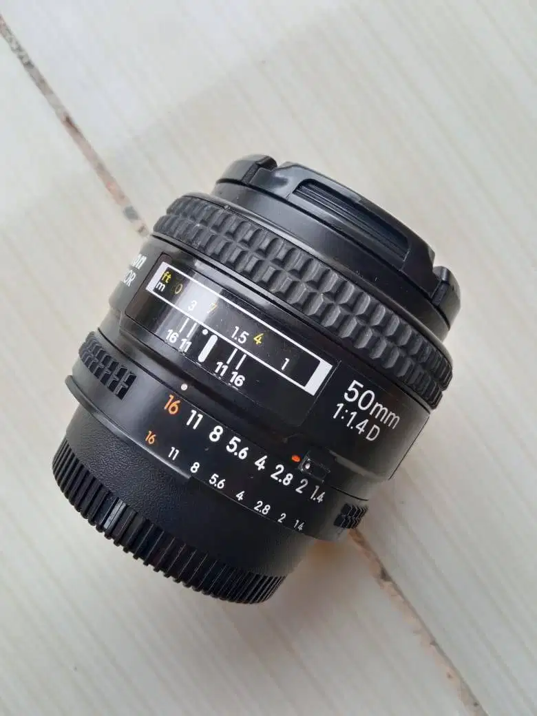 Lensa fix Nikon 50mm f1,4 Super bokeh