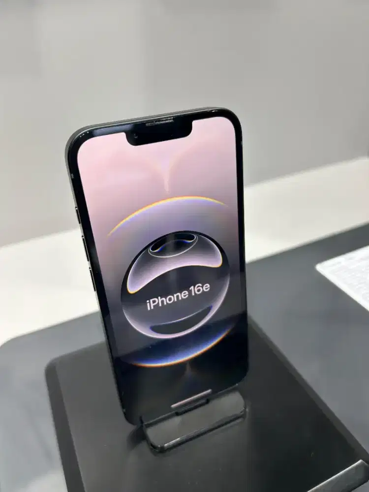 Kredit iPhone 16e 128GB Promo cicilan dengan homecredit