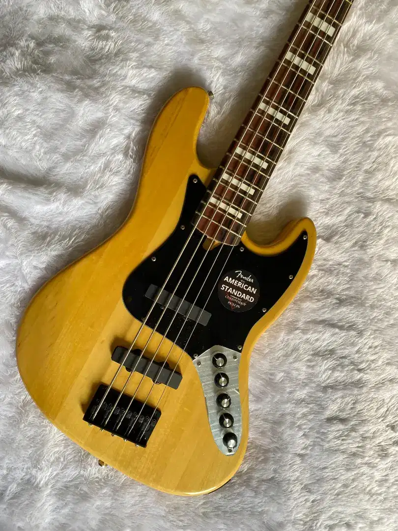 Bass fender jazz 5string custom aktif