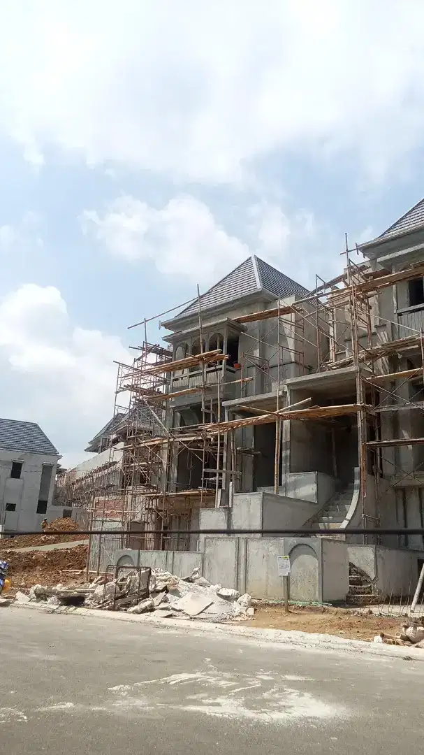 TUKANG BANGUNAN