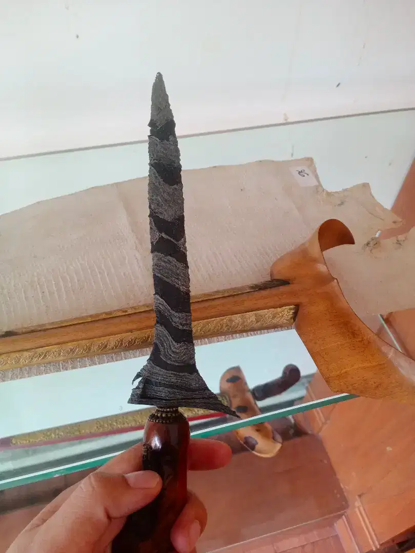 Keris pendek kuno