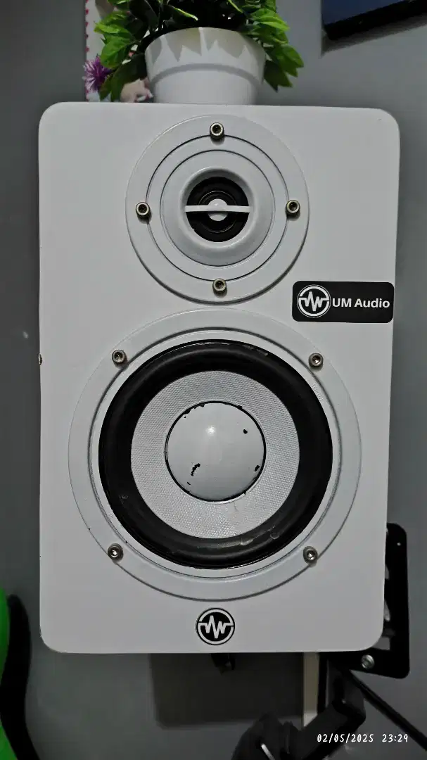 Sepiker monitor UM Audio, UM5B Gen 2.