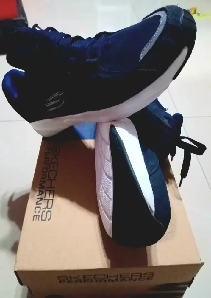 Skechers Dynamigh 100% New