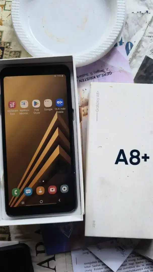 Samsung A 8+ hitam 6/64 komplit