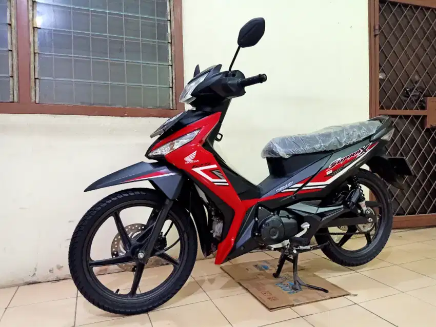 Honda SUPRA X 125 DOUBLE DISK PGM-FI 2025 BL 1 ( LOW KM 1 RB /LIKE NEW
