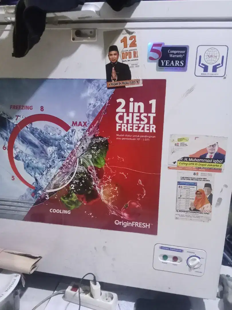 Freezer TOSHIBA 29,5 L  MATI ,,Nego