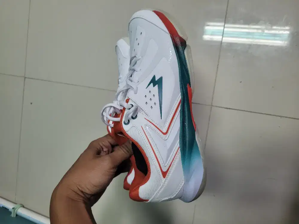 SEPATU BADMINTON EAGLE PNR INFINITY NO 43 PANJANG 28CM