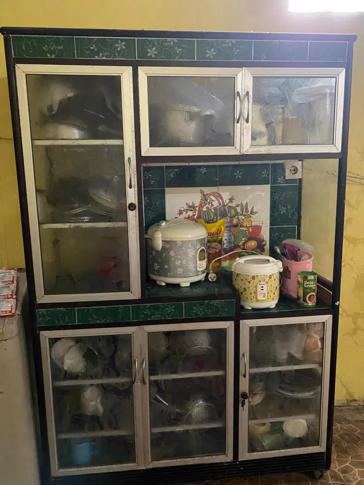 lemari rak piring bekas (bisa nego)