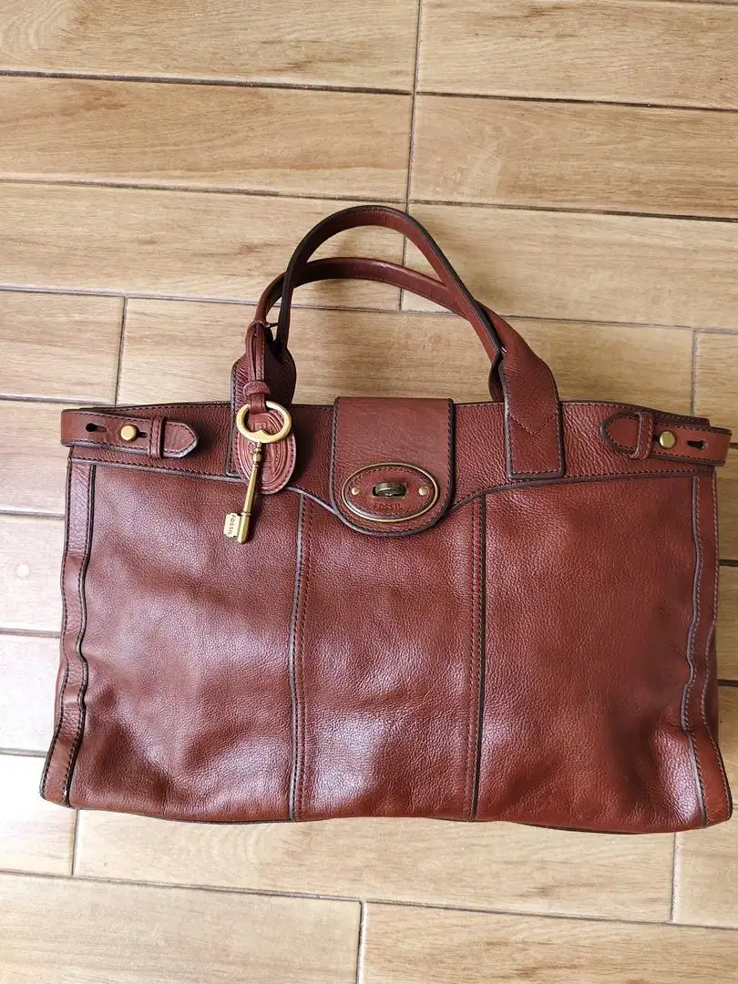 Fossil Authentic
