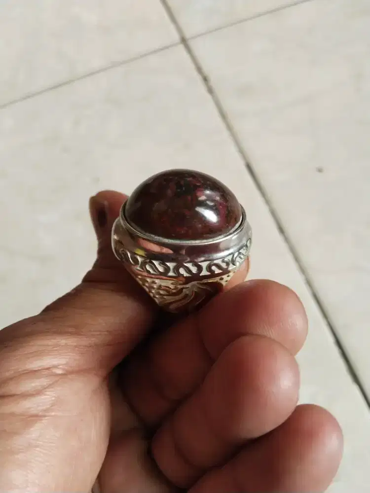 Batu akik badar merah