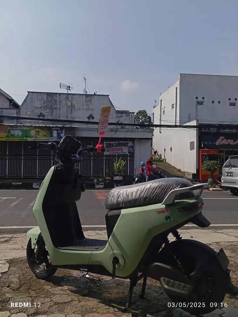 SEPEDA LISTRIK U-WINFLY D70