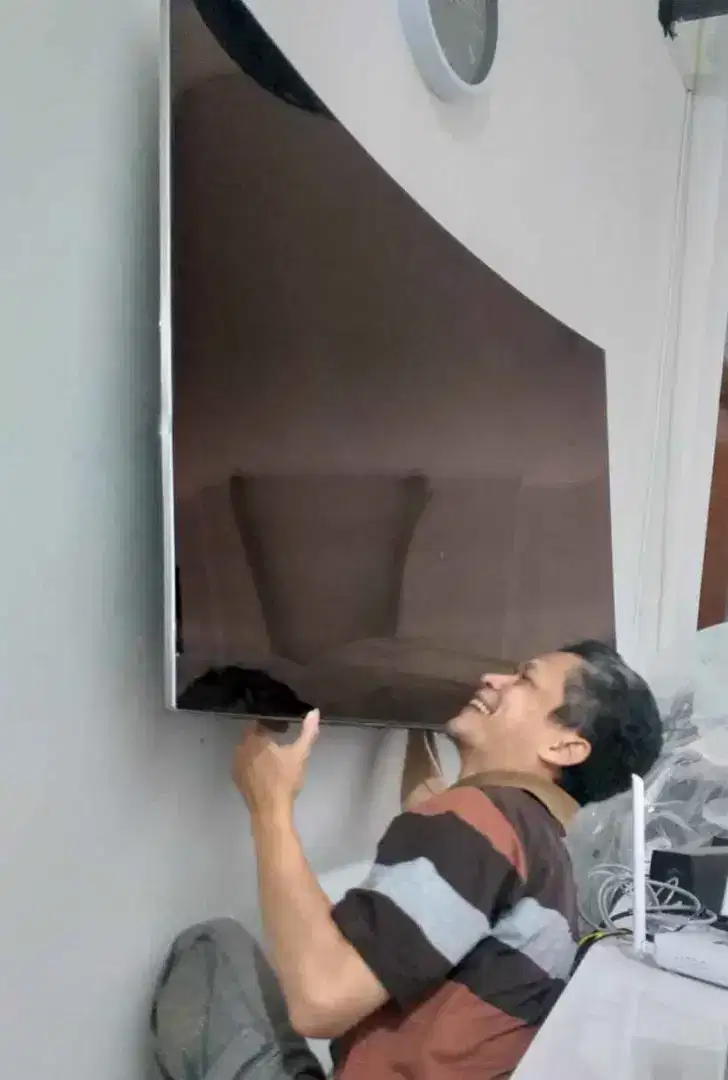 pemasangan & jual bracket utk gantungan tv led lcd di tembok kuat aman