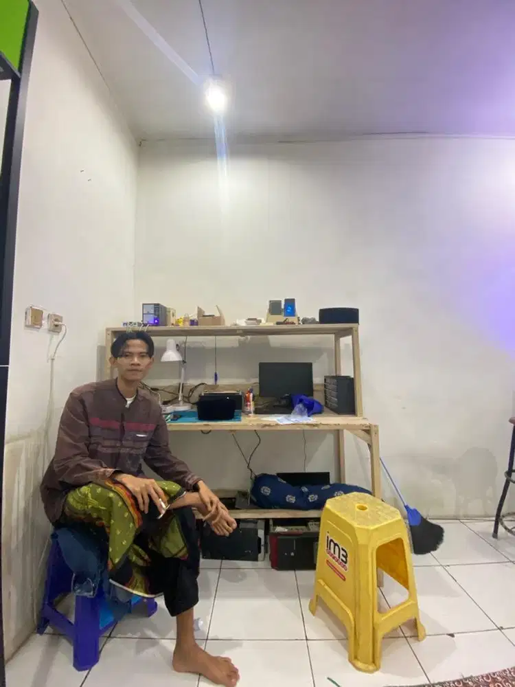 Loker apa aja yg halal,(jdi Marbot masjid gapapa)