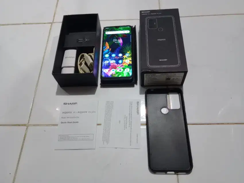 Sharp Aquos V6 Plus NFC