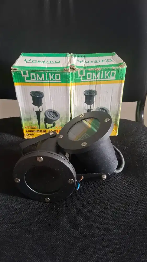 Kap Lampu Sorot Out Door / Lampu Taman (2 pcs)