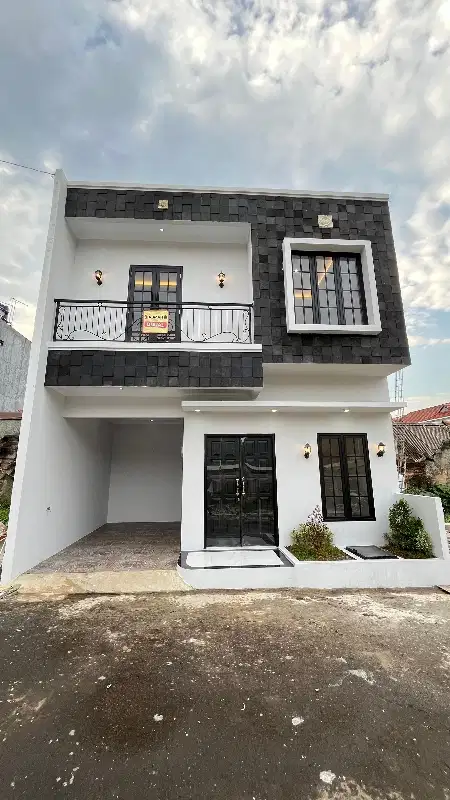 DI JUAL RUMAH CANTIK DI DALAM CLUSTER SIAP HUNI LENTENG AGUNG JAK SEL