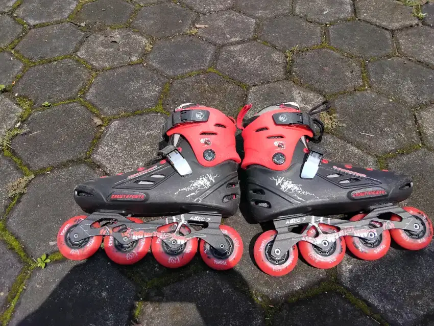 Sepatu roda growth power