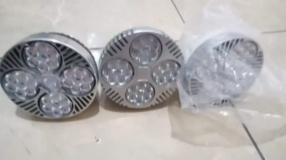 LAMPU SECOND BEKAS TOKO