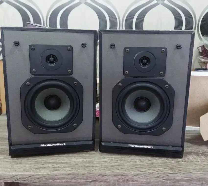 Mordaunt Short MS 10 bookshelf speaker made in England