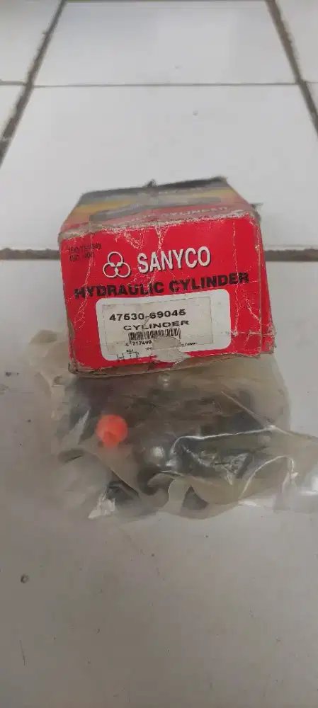HYDRAULIC WHEEL CYLINDER SANYCO 69045/69035/1820/87683