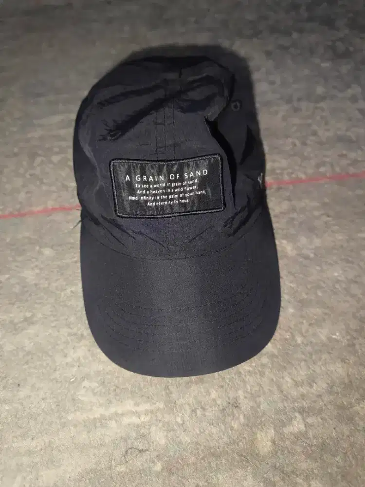 Topi second masih bagus