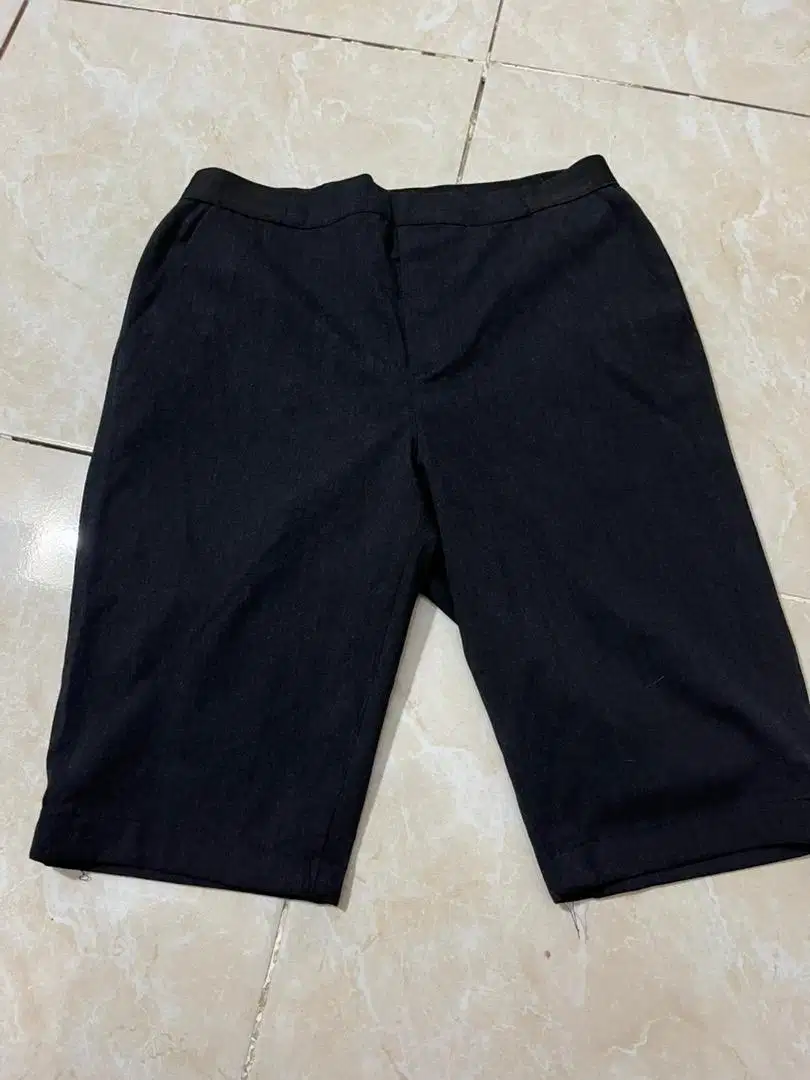 Celana Pendek Uniqlo