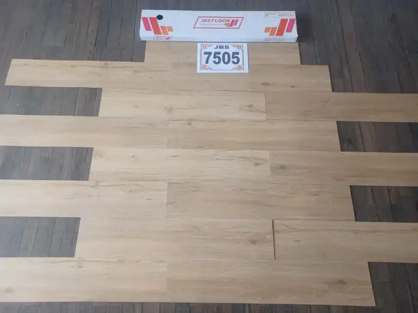 Lantai kayu vinyl Bandung area