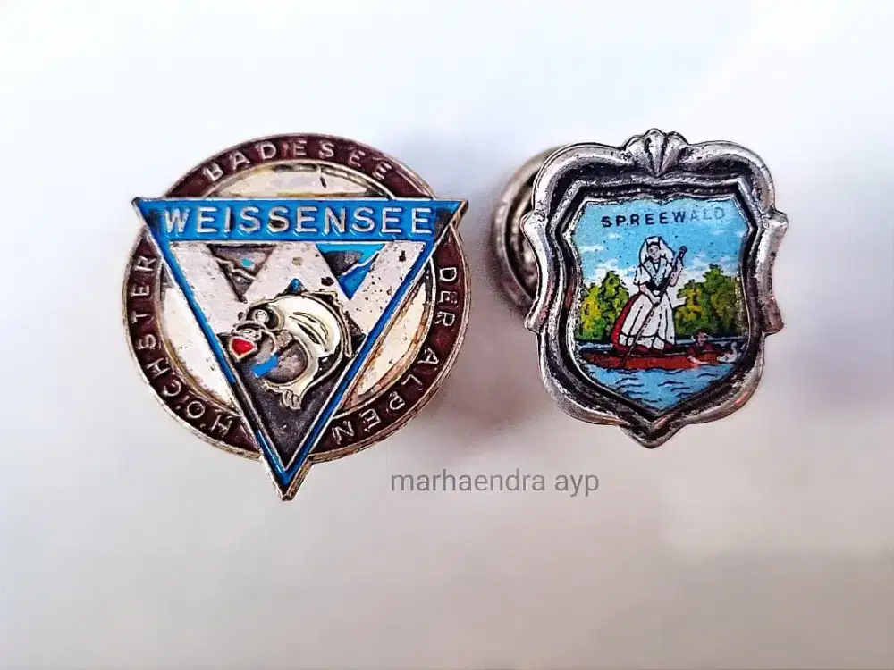 Pin lencana jerman vintage