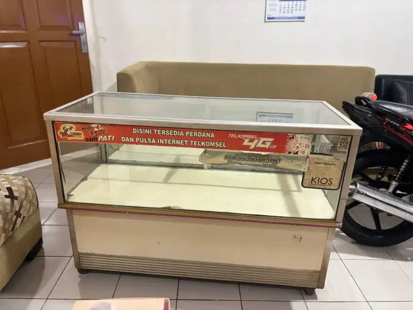 Etalase bekas counter 2 unit