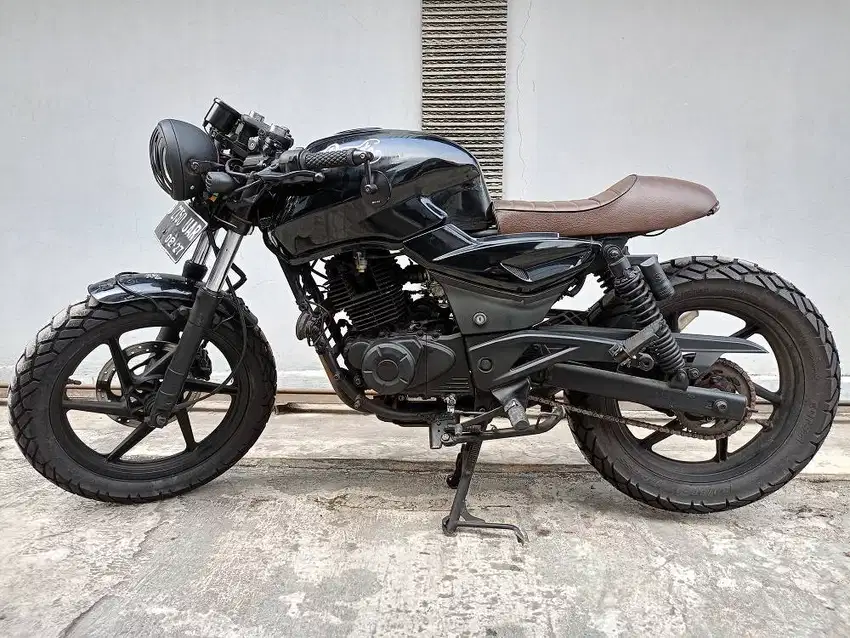 Motor Custom Bratcafe Caferacer Japstyle Bajaj Pulsar 180 DTSI UG4 201