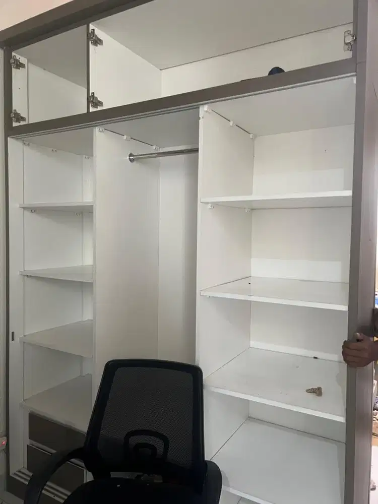 Lemari baju + backdrop preloved