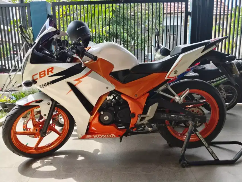Cbr 150 r asli repsol