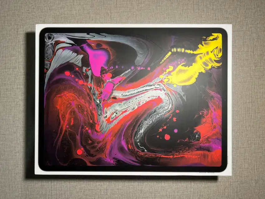 iPad Pro 2020 12.9 inch 512GB Wifi + Cellular & Smart Keyboard