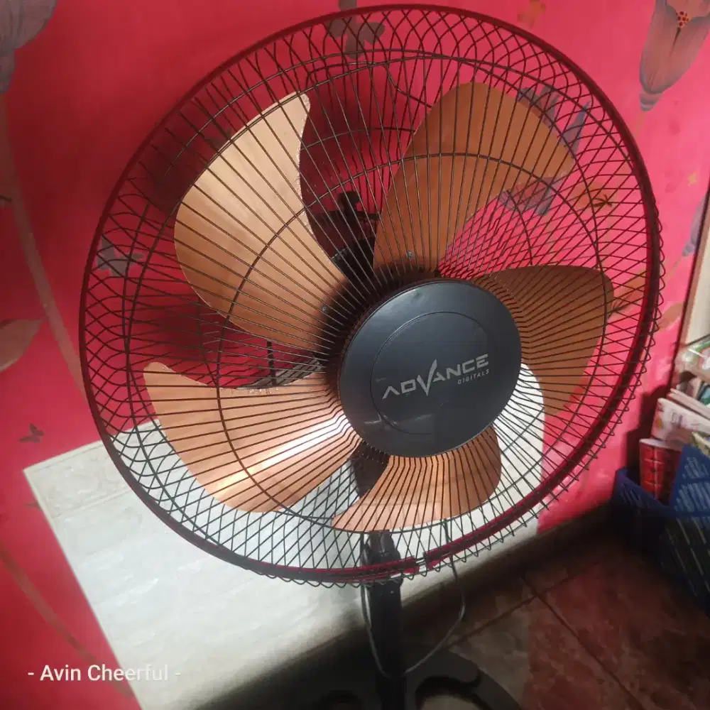 Kipas Angin Advance 18 Inch