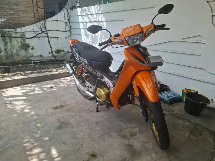 Yamaha F1ZR fullcluth tahun 2002