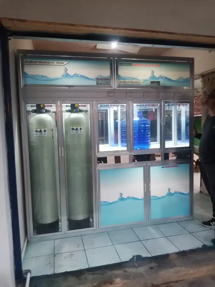 Depot isi ulang air minum galon